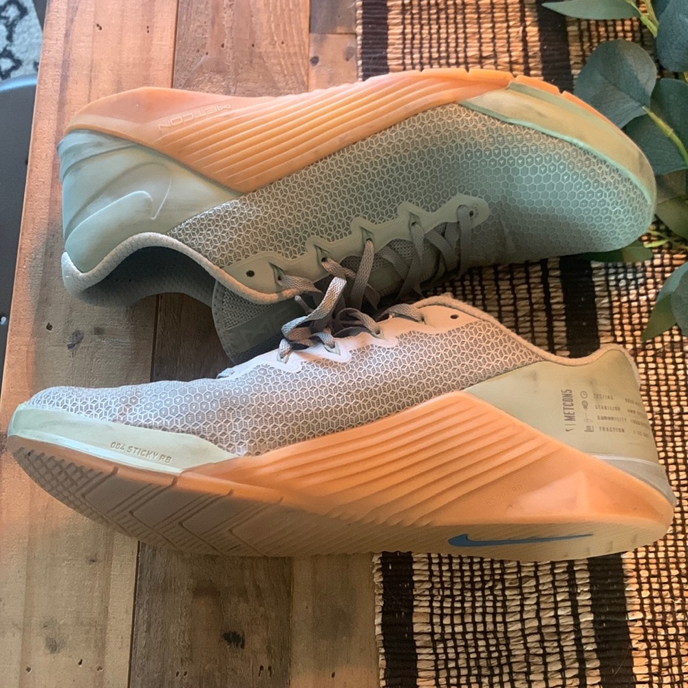 Mens Metcon 5. Size 13.
